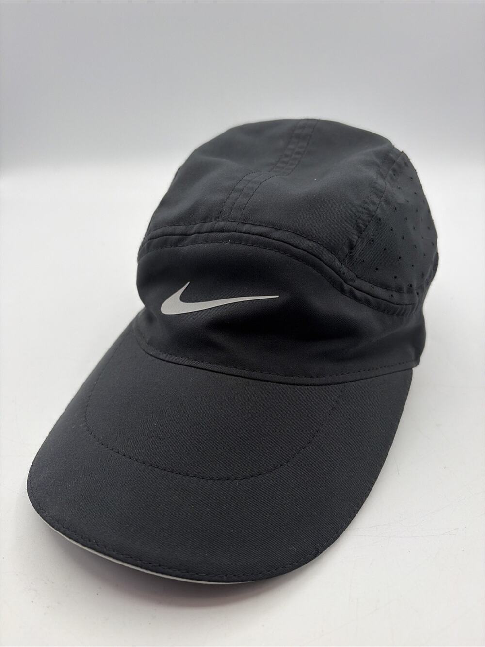 Nike Hat Cap Strap Back Black Swoosh Run Lightweight Panel Tailwind Drifit